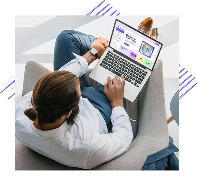 Image supplémentaire tirée du rapport Talent Trends 2026 représentant un homme devant une tablette, avec la couverture de ce numéro