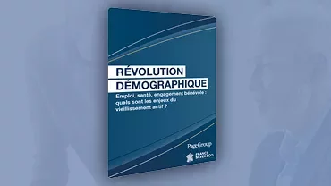 Livre bleu avec le titre 'Révolution Démographique'.
