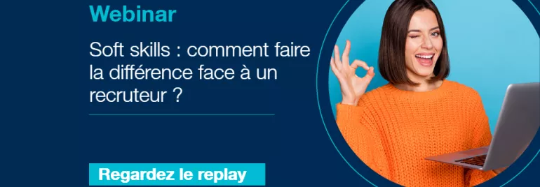 Annonce d'un webinar sur les soft skills avec une personne utilisant un ordinateur portable.
