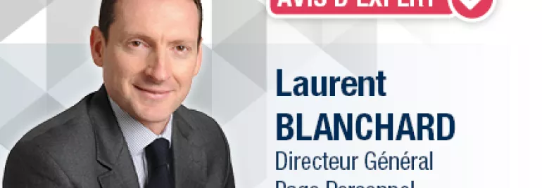 Portrait d'une personne en costume avec texte Avis d'Expert.