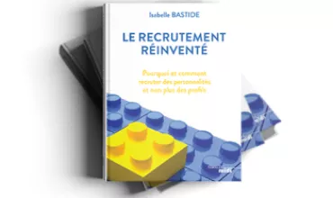 Livre intitulé 'Le recrutement réinventé' avec des blocs de construction colorés sur la couverture.