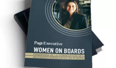Couverture d'un rapport intitulé 'Women on Boards' avec une personne en costume.