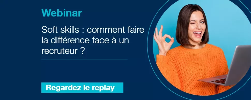Annonce d'un webinar sur les soft skills avec une personne utilisant un ordinateur portable.