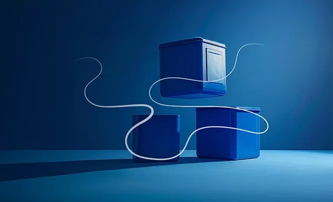 3 boîtes sur un fond bleu dégradé